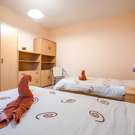 Penthouse فيكتوريا